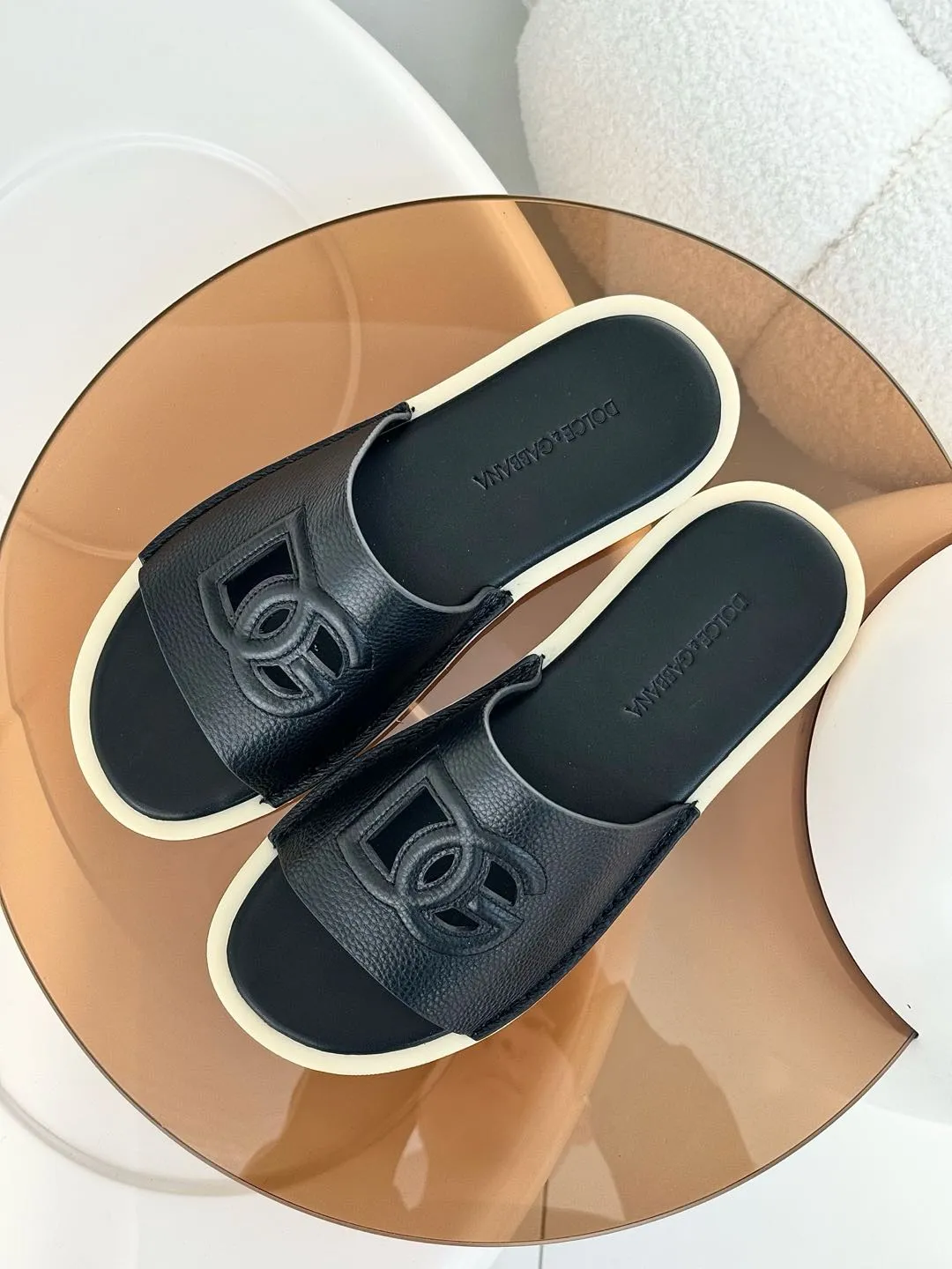 [DG*Dolce & Gabbana] P: 400💰 Size: 38-46 yards D&G/Dolce & Gabbana men’s DG hollow suede slippers FARFETCH original craftsmanship high-end quality